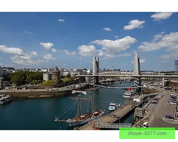 从渔港到看台洛里昂球迷文化如何塑造布列塔尼足球精神与城市认同 从渔港到看台洛里昂球迷文化如何塑造布列塔尼足球精神与城市认同